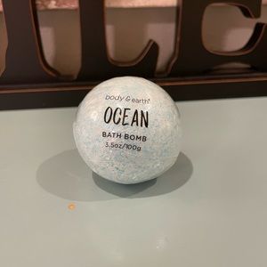 This is a smaller bath bomb smells amazing